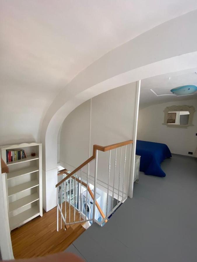 كابري Central Apartment Le Botteghe المظهر الخارجي الصورة