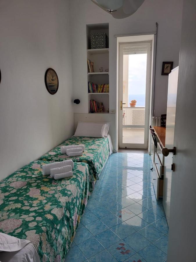 كابري Central Apartment Le Botteghe المظهر الخارجي الصورة