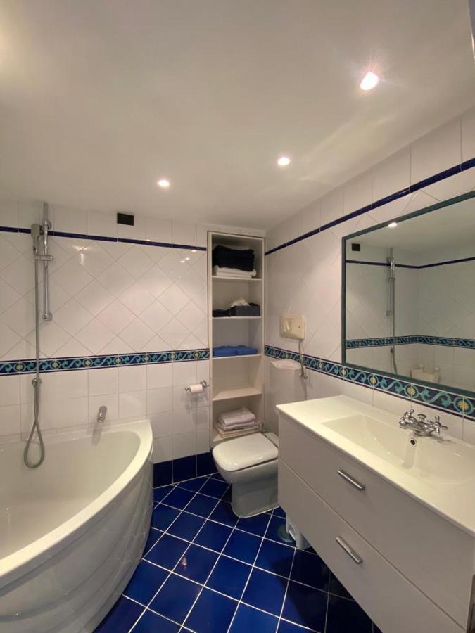 كابري Central Apartment Le Botteghe المظهر الخارجي الصورة