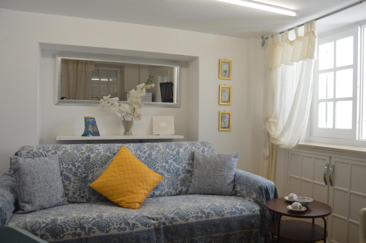 كابري Central Apartment Le Botteghe المظهر الخارجي الصورة